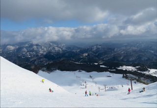 ハイパーボウル東鉢